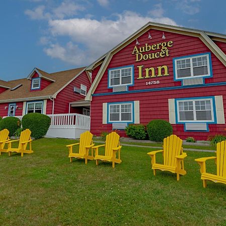 Auberge Doucet Inn Cheticamp Bagian luar foto