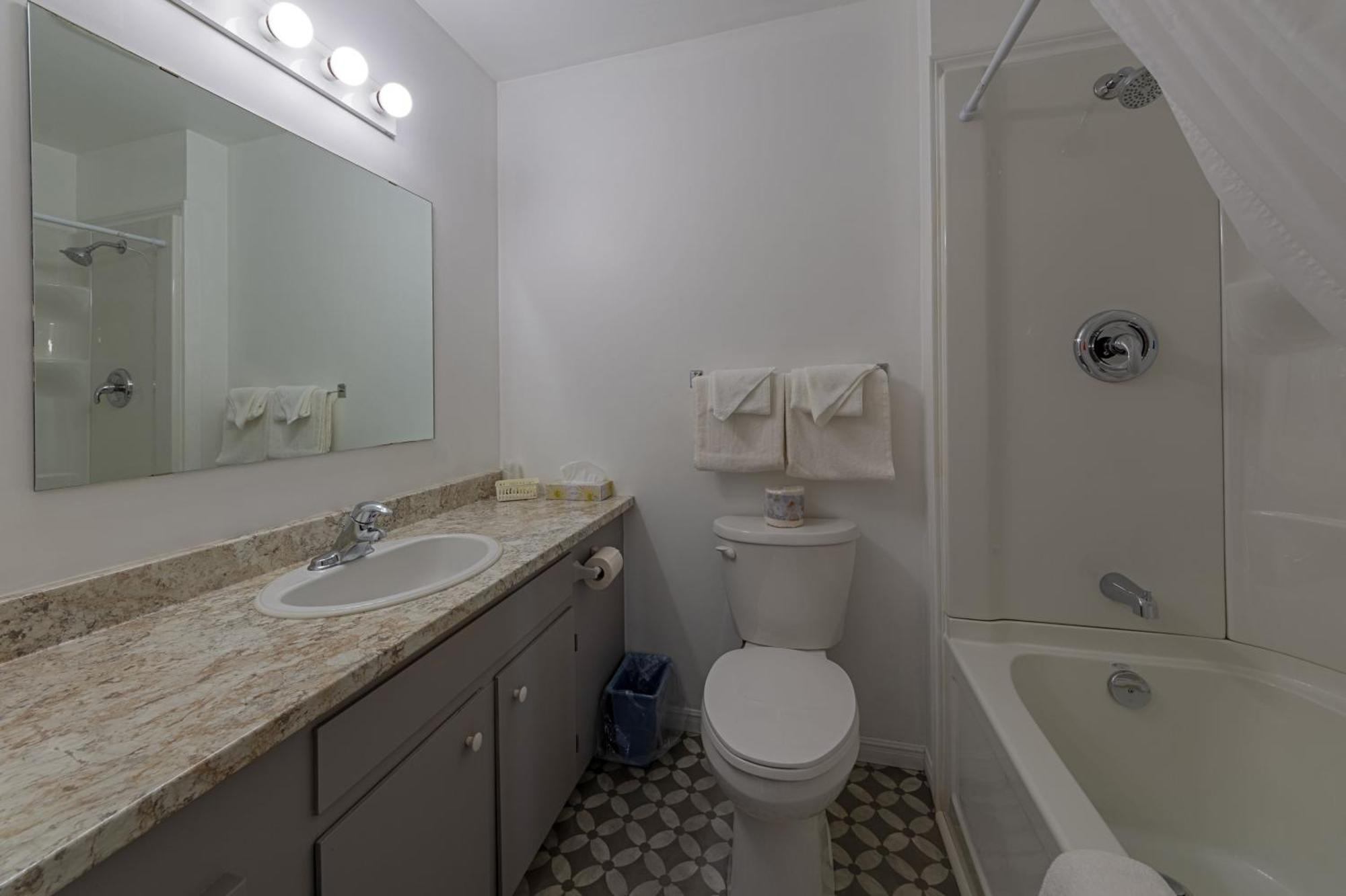 Auberge Doucet Inn Cheticamp Bagian luar foto