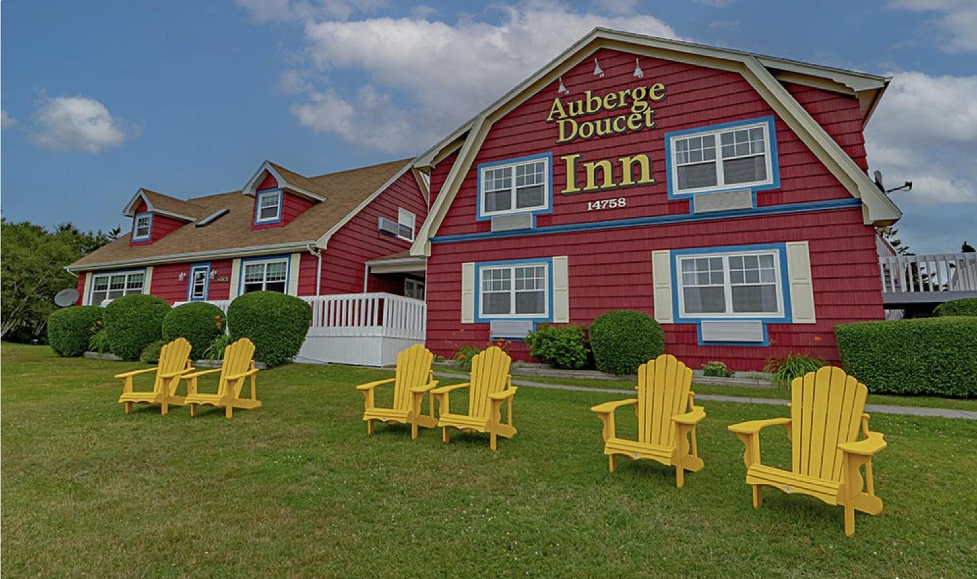 Auberge Doucet Inn Cheticamp Bagian luar foto