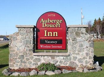 Auberge Doucet Inn Cheticamp Bagian luar foto